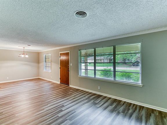 5th image of 5616 Waltham Ave