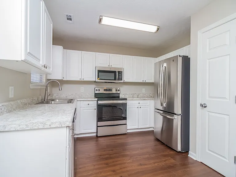 922 Sky Valley Trl — Photo 8