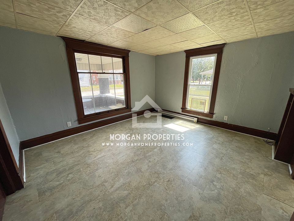 2nd image of 902 S Anderson St APT 1