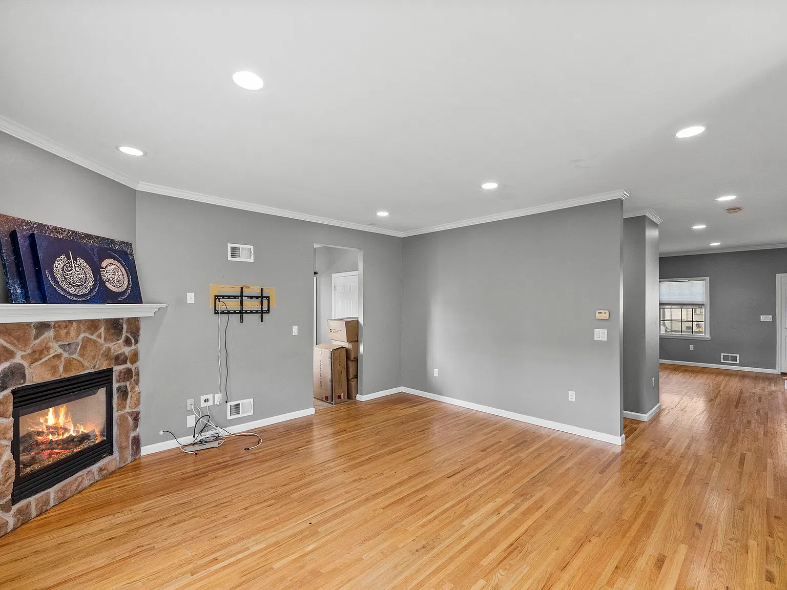 5 bed, 2.5 bath, $5,500 — Photo 3
