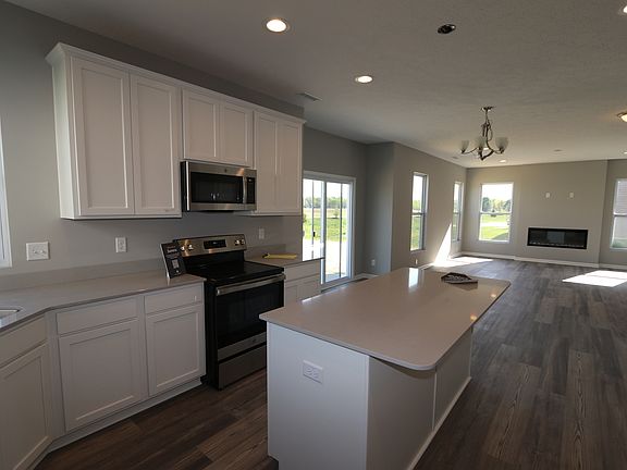 3rd image of 6819 Highland Way