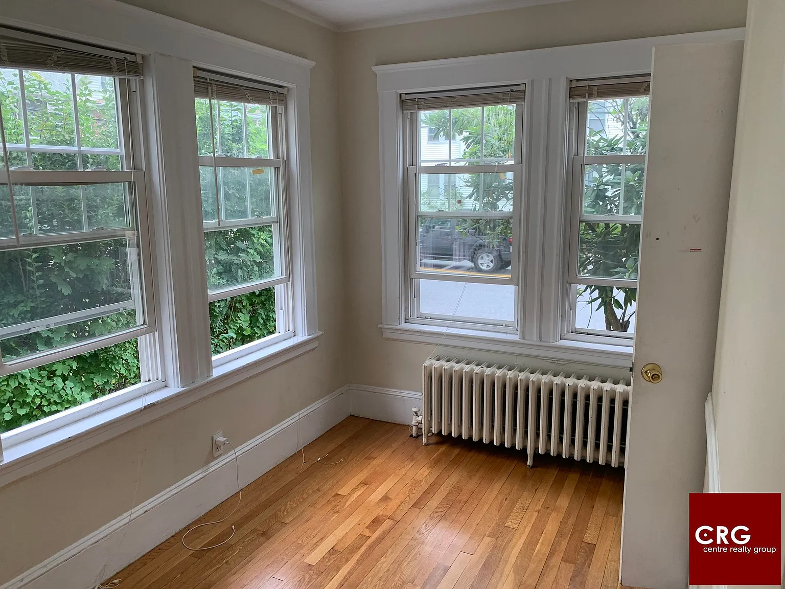 7 bed, 3.0 bath, $6,600 — Photo 2