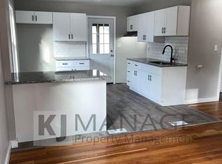 4426 Chamberlain St, Wayne, MI 48184