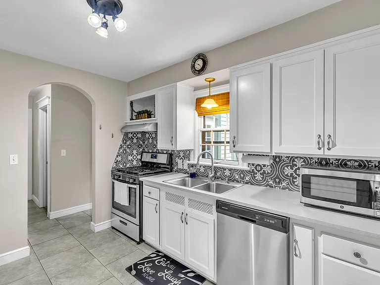 124 Oak Knolls Ave — Photo 13