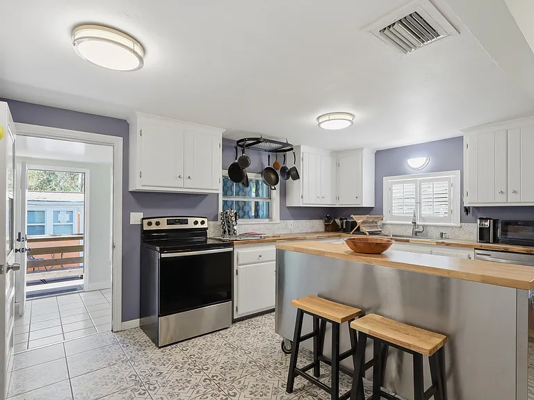 587 Dixie Hwy — Photo 16