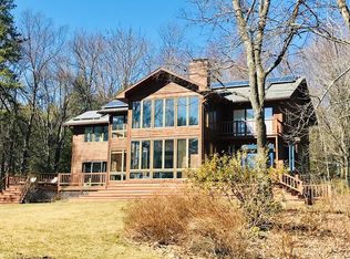 126 Shutesbury Rd, Amherst, MA 01002