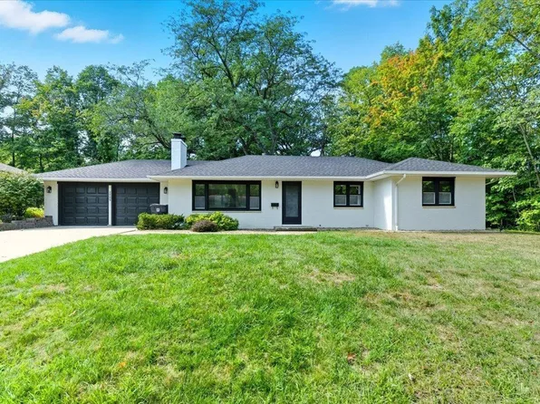 2005 Parrish St, Cedar Falls, IA 50613