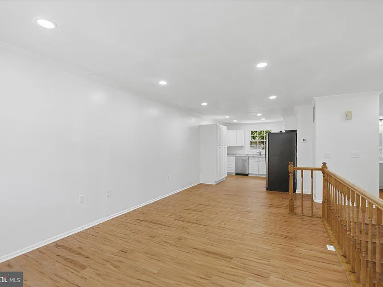10598 Reeds Landing Cir — Photo 8