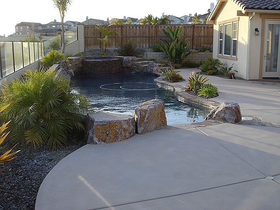 Very peaceful and relaxing pool area, perfect for entertainment!