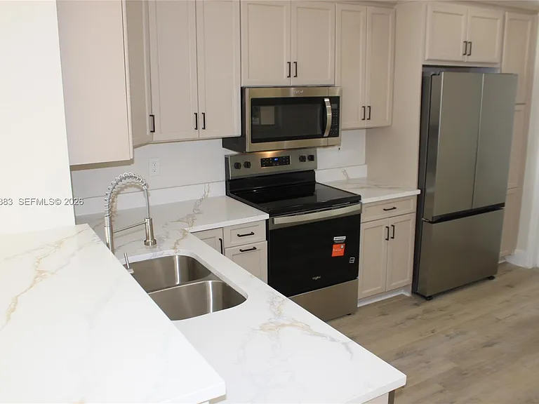 1820 Salerno Cir — Photo 10