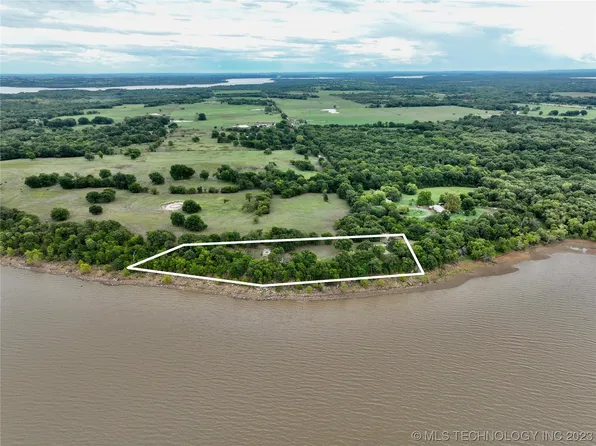 410501 E 1070th Rd, Checotah, OK 74426