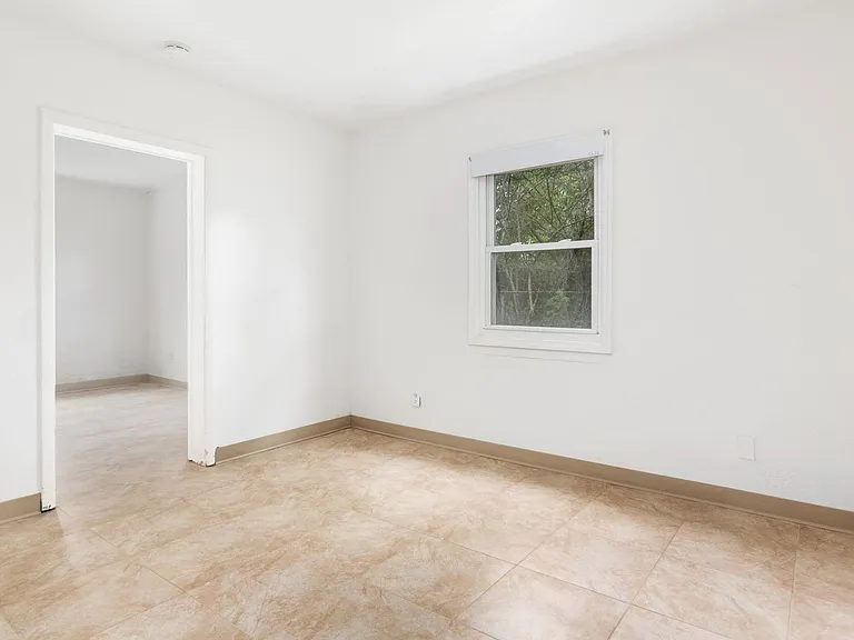 1231 S Denny St — Photo 11