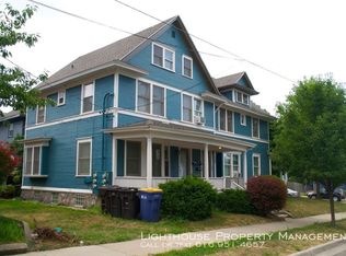 300 Pleasant St SE APT 1, Grand Rapids, MI 49503