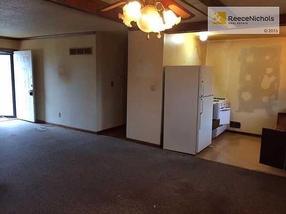 4th image of 4120 Arlington Ave