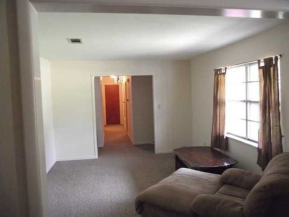 2nd image of 1840 Broyhill Ln
