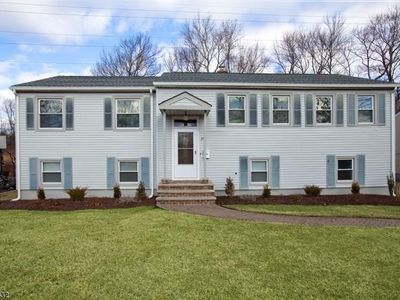 29 Brandon Ave, Livingston, NJ, 07039