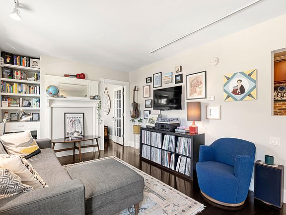 5th image of 56 Pleasant Street #2