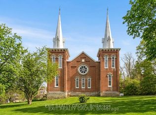44 Union Rd, Prince Edward County, ON K8N4Z7