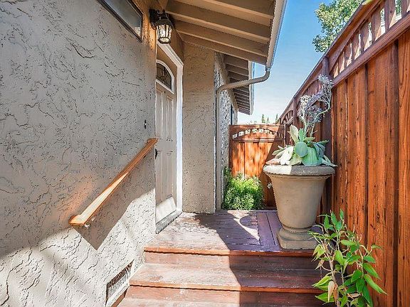 4th image of 884 Delmas Ave