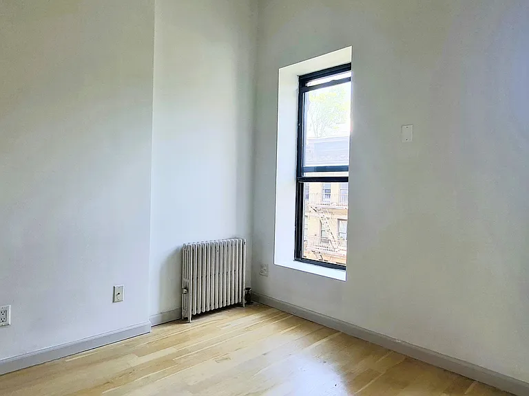 406 W 48th St #5FW — Photo 10