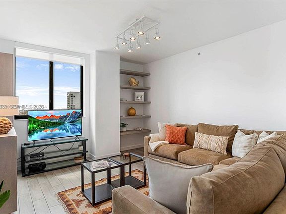 3rd image of 999 SW 1st Ave APT 1906