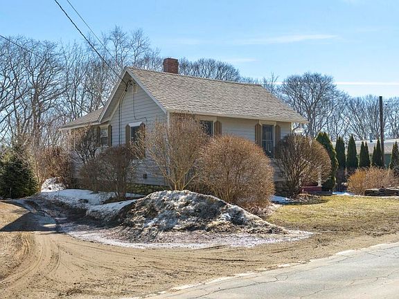 4th image of 642 Ocean Point Road