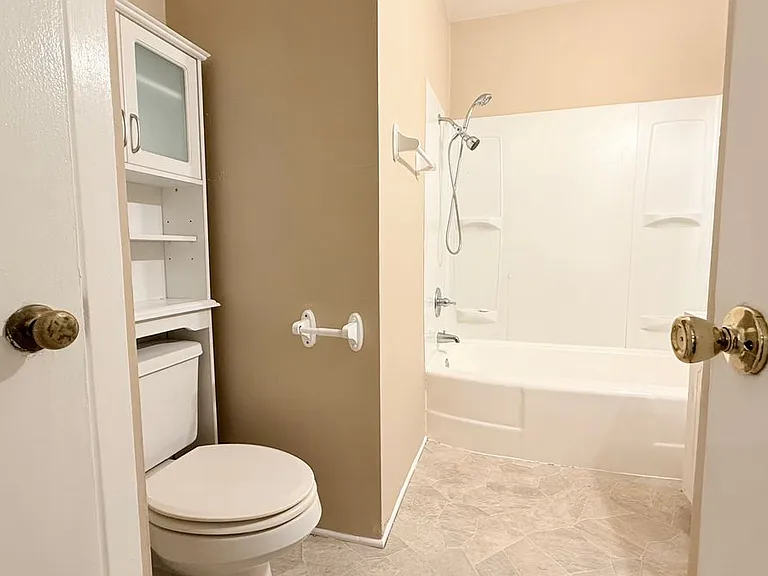 1002 Evins St — Photo 12
