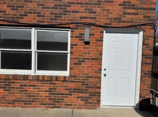 185 Parkview Dr APT 12, Trenton, IL