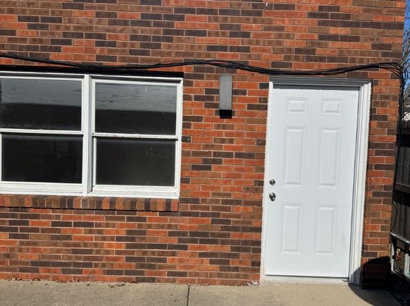 185 Parkview Dr APT 12