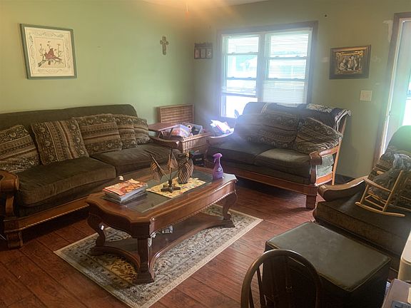 3rd image of 1313 N Kennedy Ct