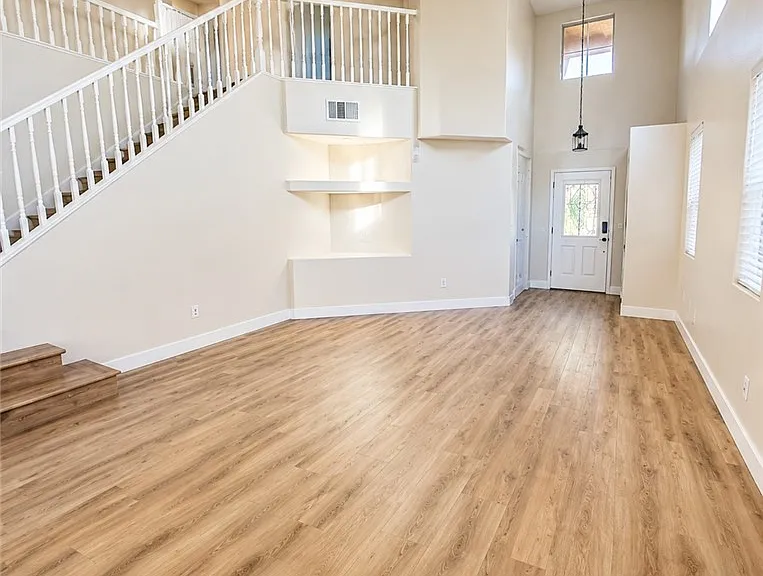 3957 Irvin Ave — Photo 3