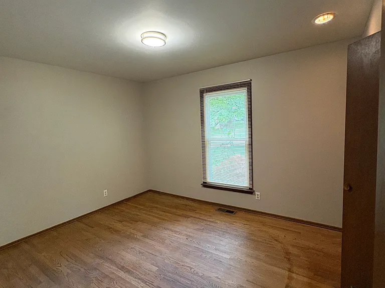 103 Falmouth Dr — Photo 28
