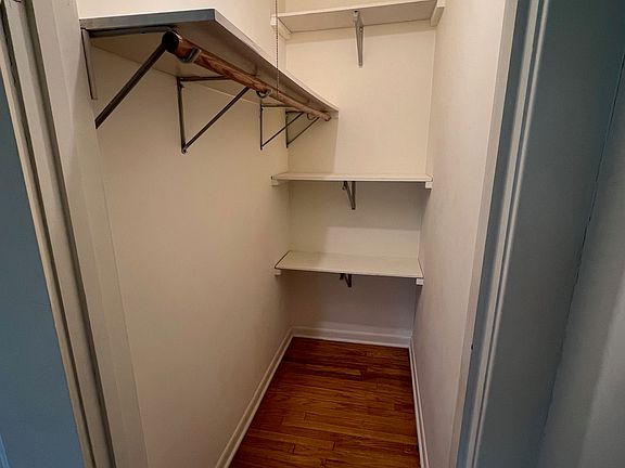 3rd image of 6551 N Ravenswood Ave #2
