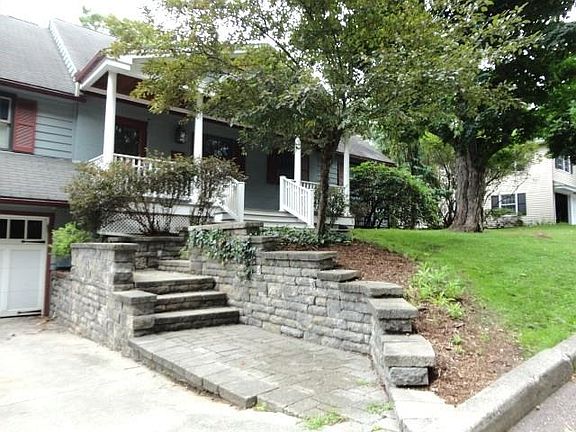 3rd image of 95 Crescent Road