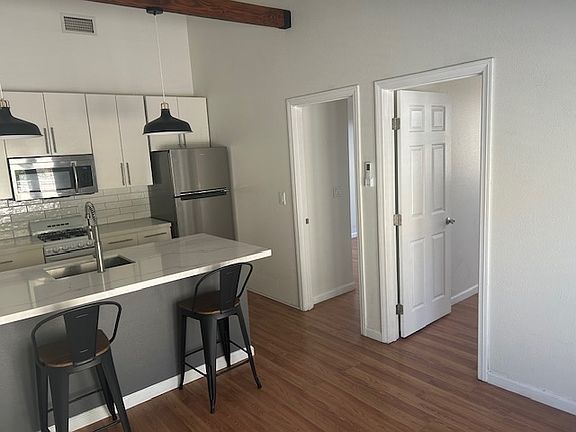 4th image of 798 Spring Canyon Pl #B