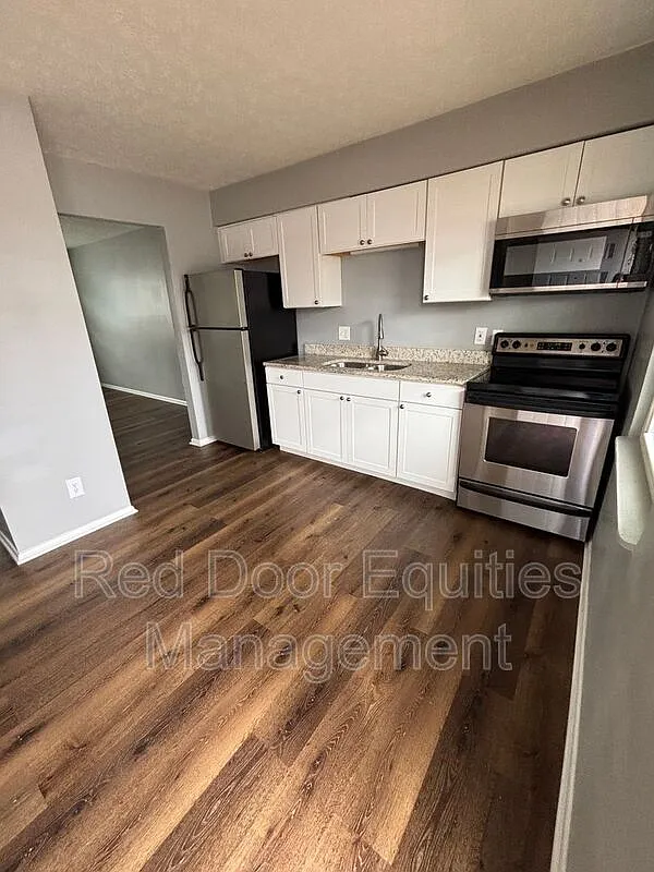 1 bed, 1.0 bath, $875 — Photo 1