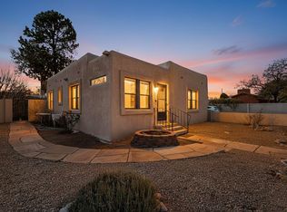 1424 Fruit Ave NW, Albuquerque, NM 87104