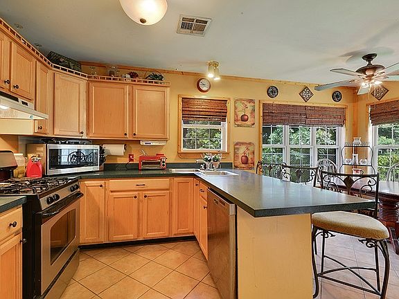 5th image of 12234 Patricia Ave
