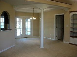 5551 S Howard Orchard Rd #R, Columbia, MO 65203