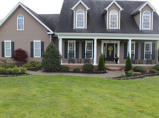 41 Olde Farm Rd, Ona, WV 25545