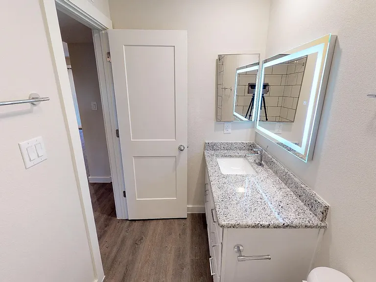 Mosswood Apartments — Photo 33