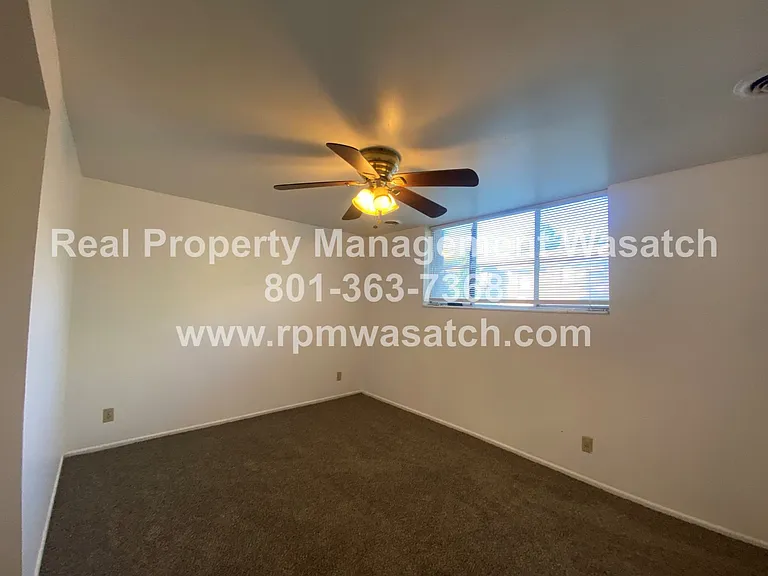 448 E Penney Ave — Photo 8