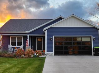 500 Bayview Dr, Cheboygan, MI 49721