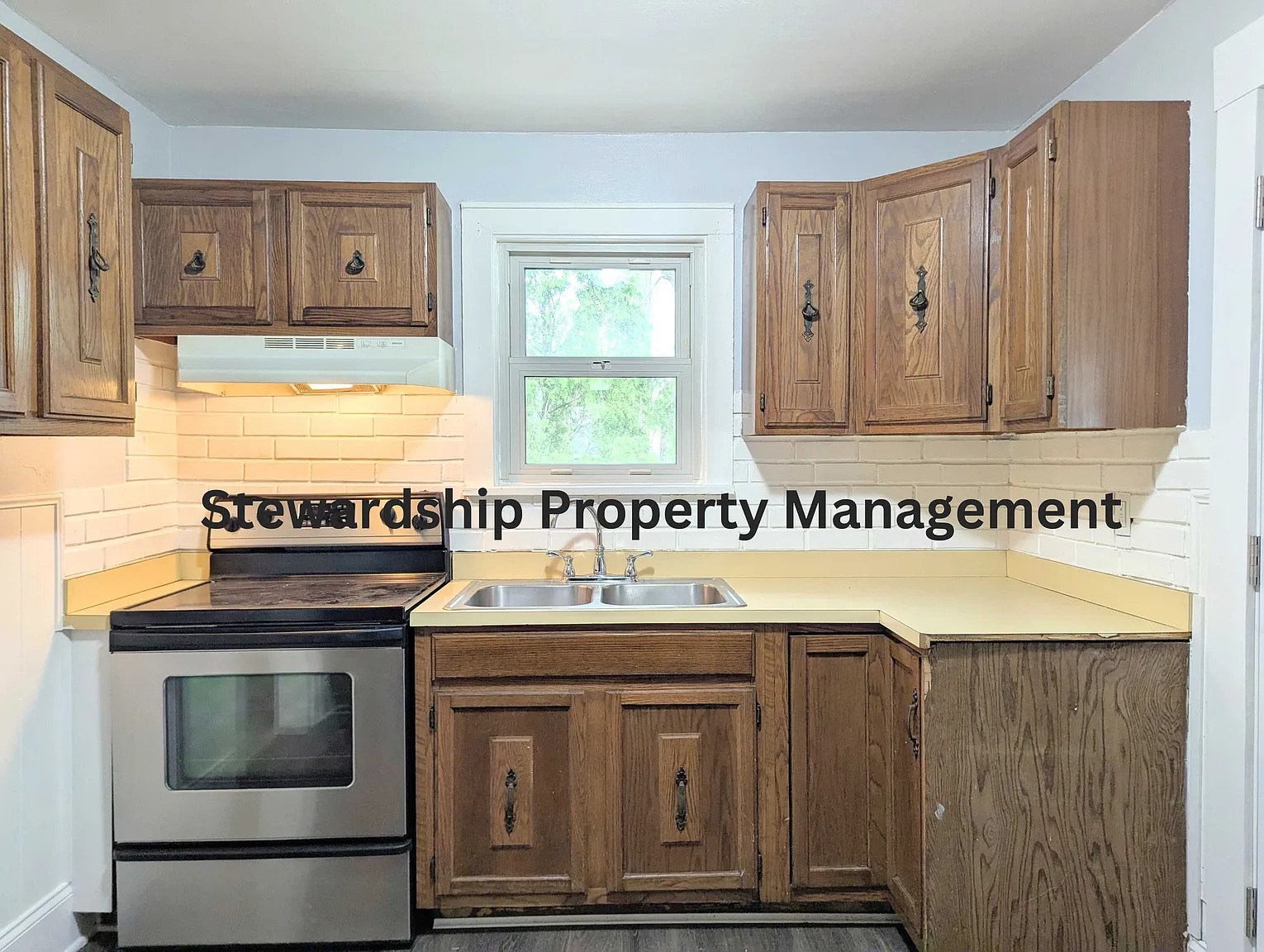1373 Brandon Ave photo 1