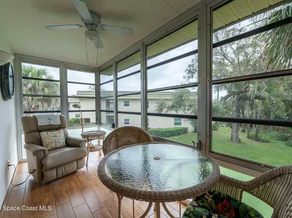 7 Vista Gardens Trl APT 203, Vero Beach, FL 32962