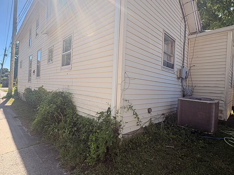 715 Osage St — Photo 3
