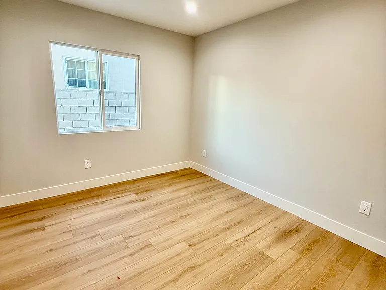 5607 N Muscatel Ave #A — Photo 11