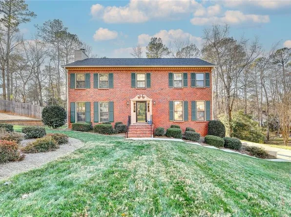 4212 Deerbrook Way, Lilburn, GA 30047
