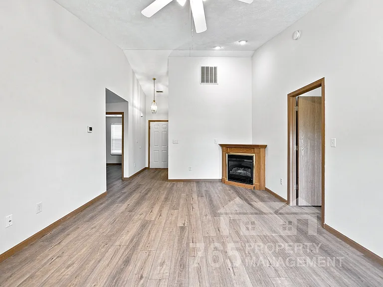3330 Hopkins Dr #3330 — Photo 7