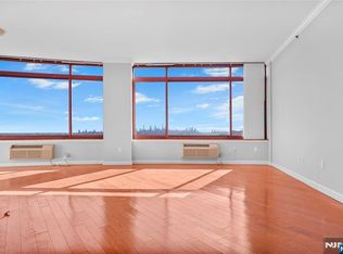 100 Old Palisade Rd APT 4106, Fort Lee, NJ 07024